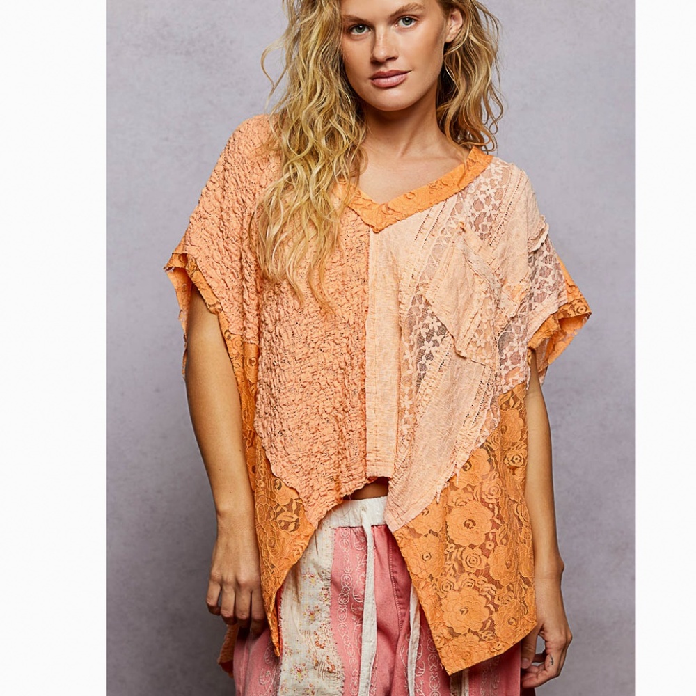 💲POL “ Cincinnati 2 “ POL V-neck Textured Knit and Mix Top 88